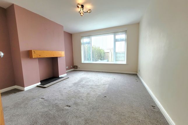 4, Chandler Close, Bampton photo 2