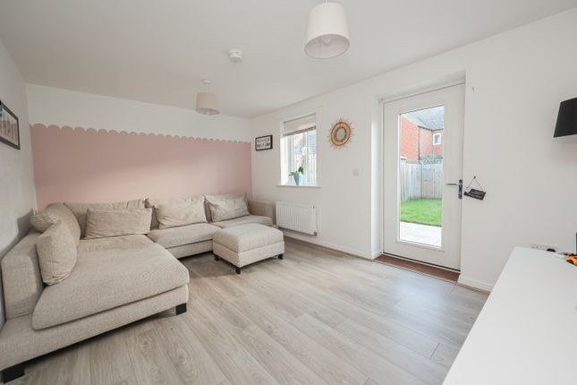 35 Kirk Road, Branston, Lincolnshire photo 2