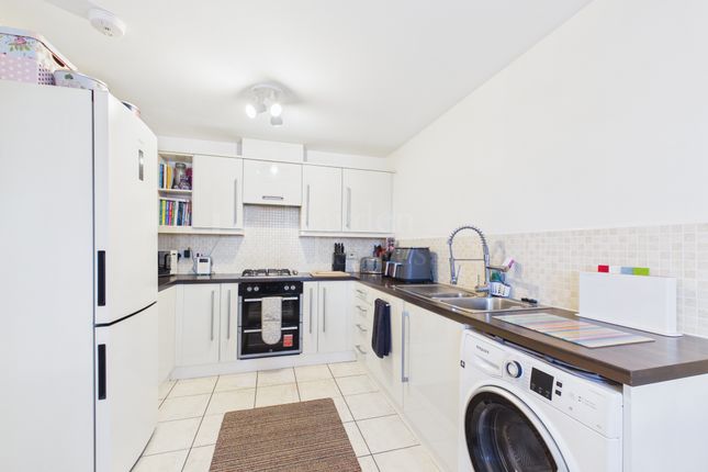 60, Cleobury Meadows, KIDDERMINSTER photo 3