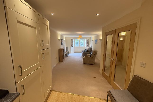 2 Meadowcroft Court, Llannerch Road East, Rhos On Sea photo 5