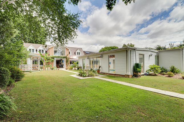 8, Oakway, Studham photo 4