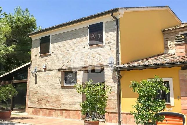 Villa for sale in Pesaro, Marche, 61100, Italy