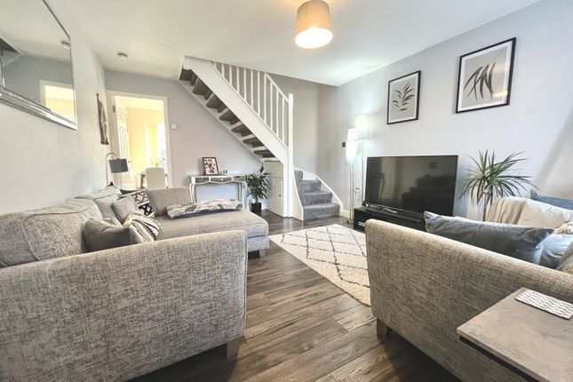 30 Calico Close, SALFORD photo 2
