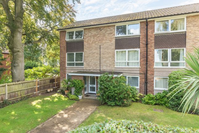 Thumbnail Flat for sale in Ashley Park Road, Walton-On-Thames