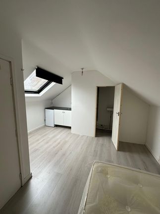 Jesmond Avenue, Wembley photo 2