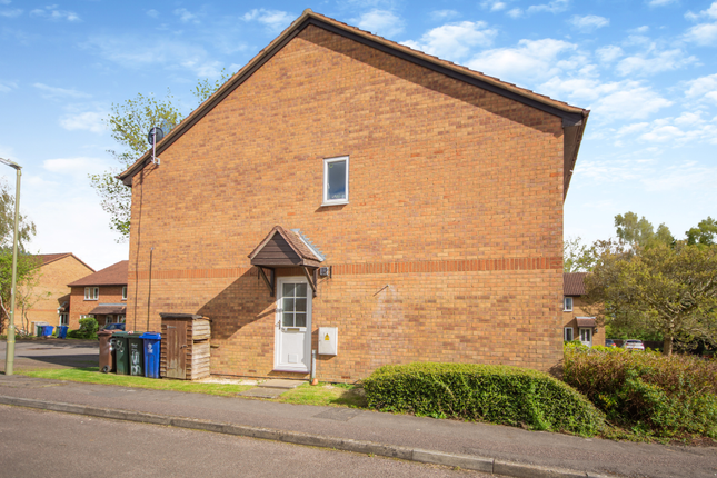 Flat for sale in Moor Pond Close, Bicester