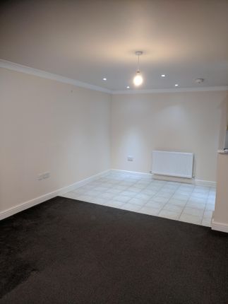 End terrace house to rent in Bridge House Close, Atherstone