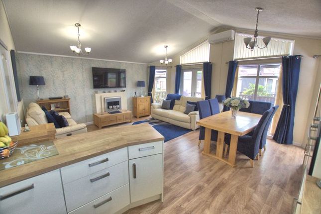 4 The Glade, Southwick Road, Fareham photo 3