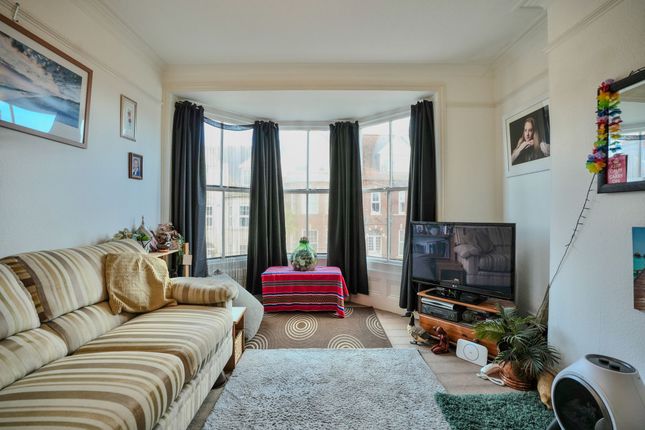 Flat 2, 26 Alfred Road, Cromer photo 4