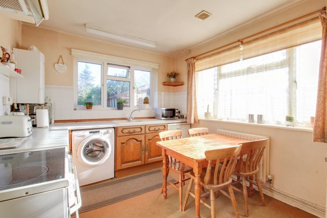 Detached bungalow for sale in Orchard Way, Stanbridge, Leighton Buzzard