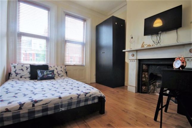Thumbnail Room to rent in Manor House Road, Jesmond, Newcastle Upon Tyne