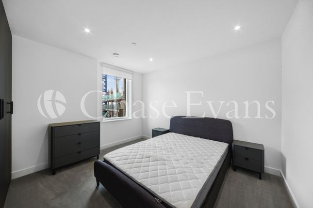 Flat to rent in Silverleaf House, The Verdean, Acton