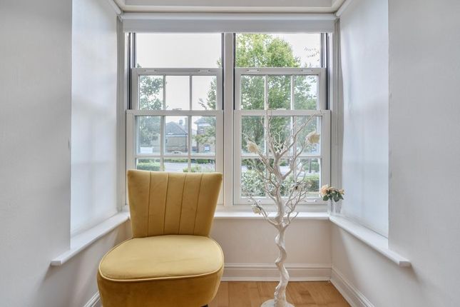 33, Blackwell Close, London photo 4