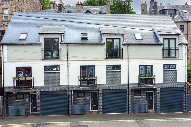 Thumbnail Town house for sale in Millrow, Dunblane