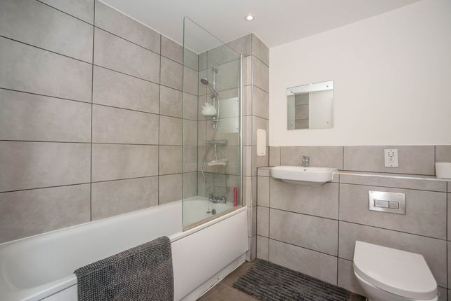 Flat for sale in Erith High Street, Erith