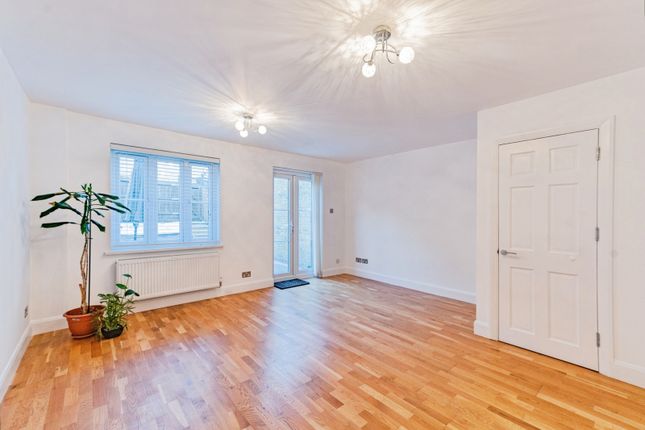 5, Rubens Gardens, 469A, Lordship Lane, London photo 4