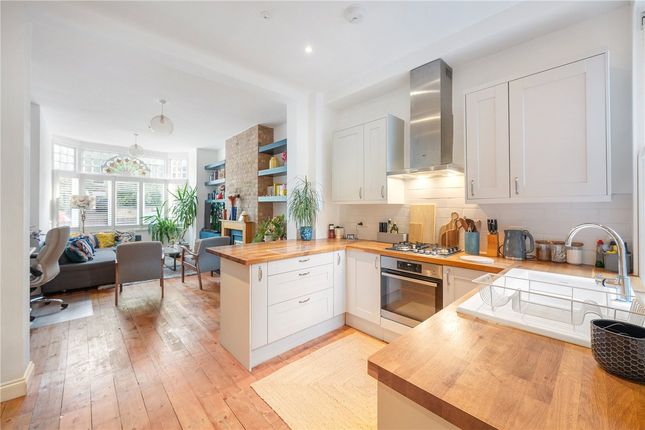 Flat 1, 44, Trinity Rise, London photo 4