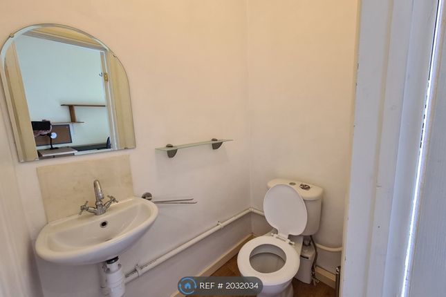 Room to rent in Kensington Road, Middlesbrough