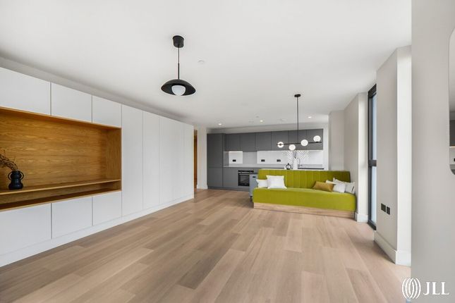 Thumbnail Flat for sale in Malt House, Barley Lane, London