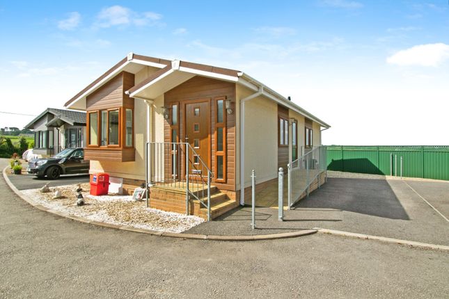 2-bed house on 3 Whites Farm Park,, North Country, Cornwall, £180,000