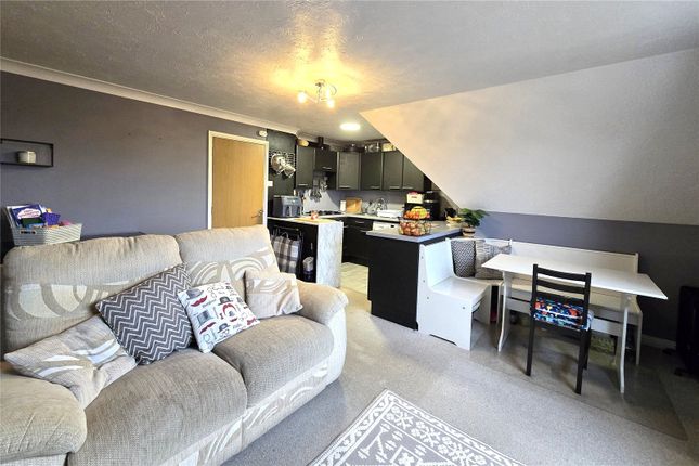 Flat 19,, New Poplars Court, Ash photo 2