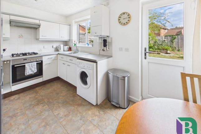 16, Tallis Lane, Milton Keynes photo 3