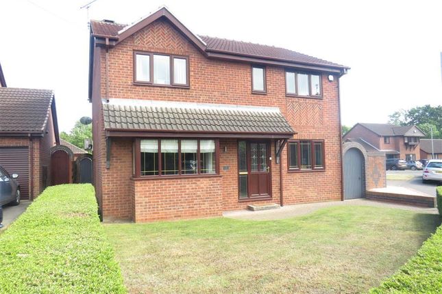 Thumbnail Property to rent in Lowfield Close, Barnby Dun, Doncaster