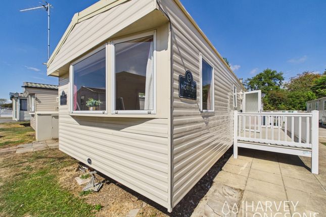 3-bed caravan on Felixstowe Beach Holiday Park, Walton Avenue, Felixstowe, £25,995