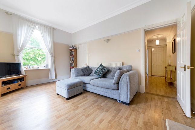Flat for sale in Hill House Mews, Bromley