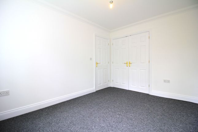 11, Robert Norgate Close, Norwich photo 5