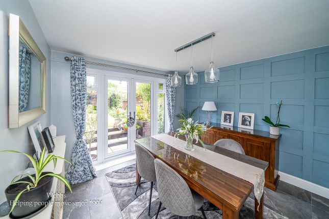 39, Waverley Gardens, Rugeley photo 4