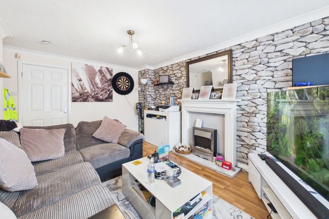 27 James Niven Court, Hull photo 4