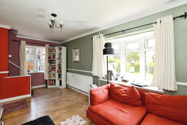 6, Westfield Grove, Northwich photo 3