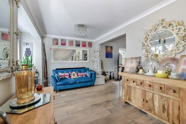 Appledore Avenue, Ruislip photo 4