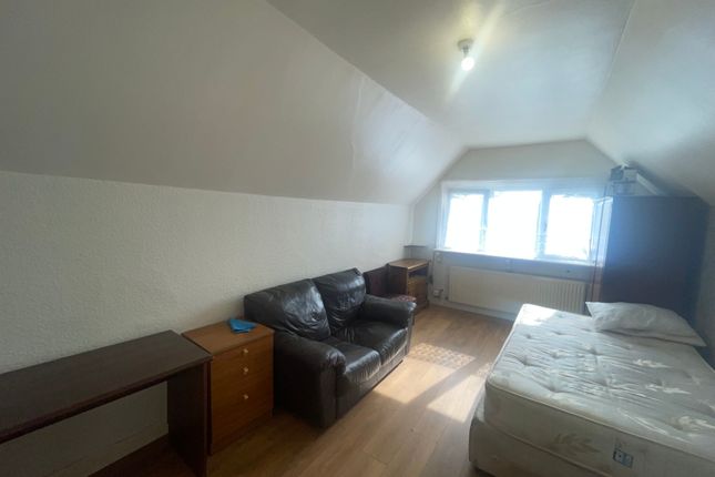 Room 5, Wolverhampton photo 5