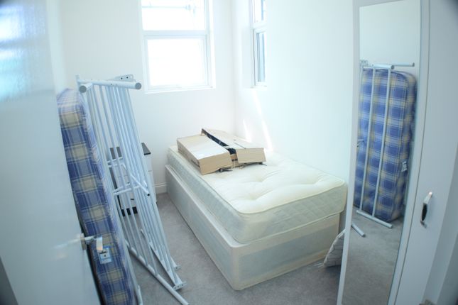 91c , Sunny Gardens Road, London photo 5