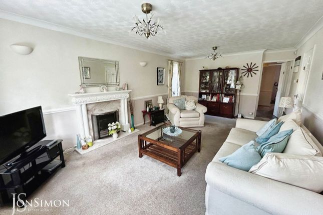 1, Marlborough Close, Bury photo 4