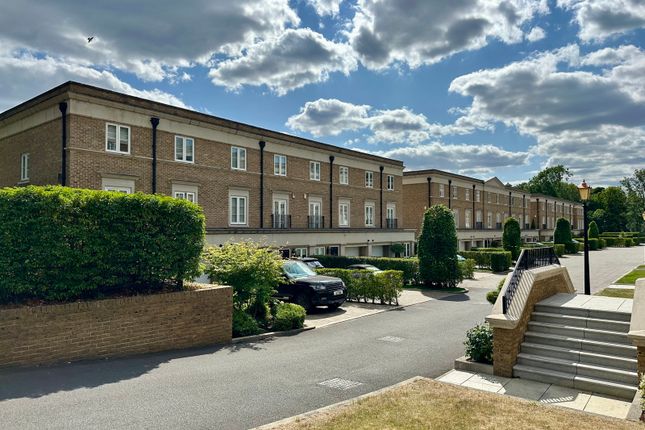 3 Repton Court,, Willoughby Lane, Bromley photo 3