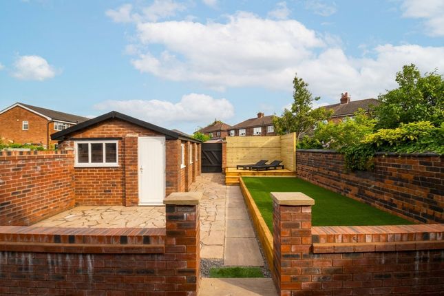 540 Manchester Road, Manchester photo 2