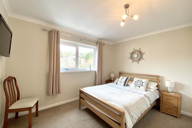 Flat for sale in Cartwheel, Amroth, Narberth