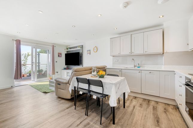 Flat 12, Timber Court, 31, Ewell Road, Sutton photo 4