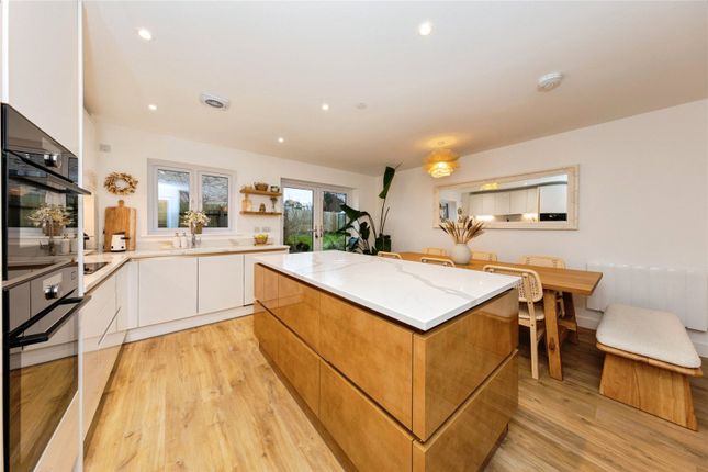 17, Gerddi Gwenllian, Kidwelly photo 4