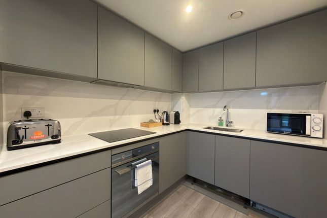 Harlequin Avenue, Brentford photo 2
