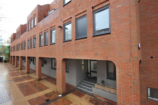 Thumbnail Flat to rent in Grenville Place, Bracknell