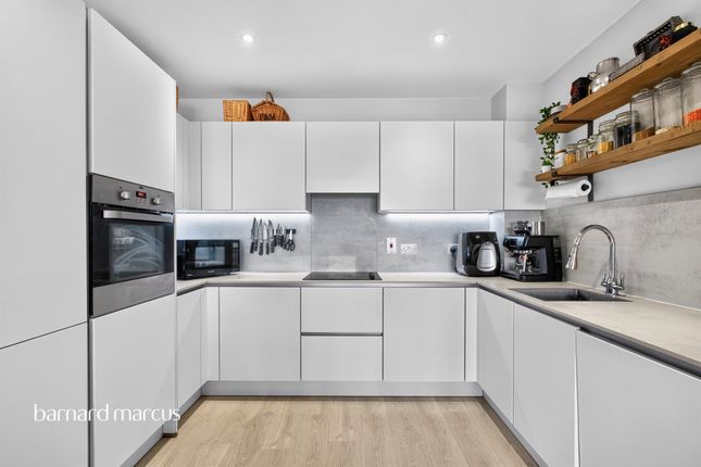 Flat 13, Arum Apartments, 22, Royal Engineers Way, London photo 3