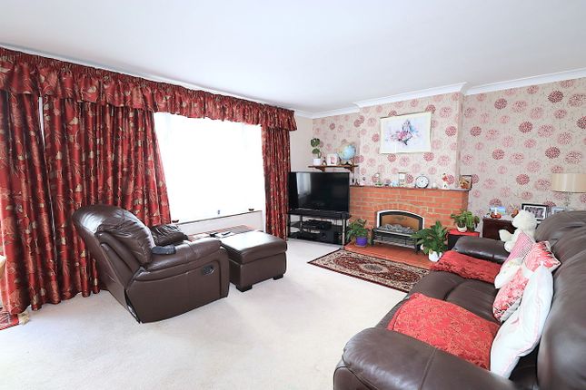 Sand Hill Court, Farnborough photo 4
