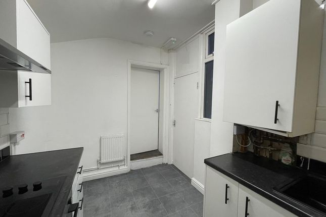 6, Strathmore View, Leeds photo 3