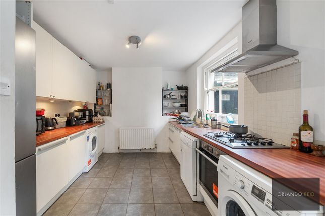 61, Tremadoc Road, London photo 3