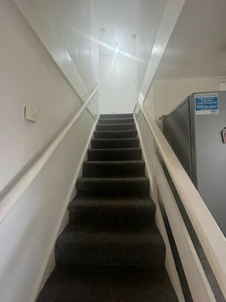 56 Gainsborough Tower, Academy Gardens, NORTHOLT photo 4