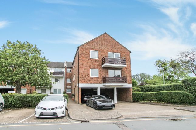 Thumbnail Maisonette for sale in Endymion Road, Hatfield